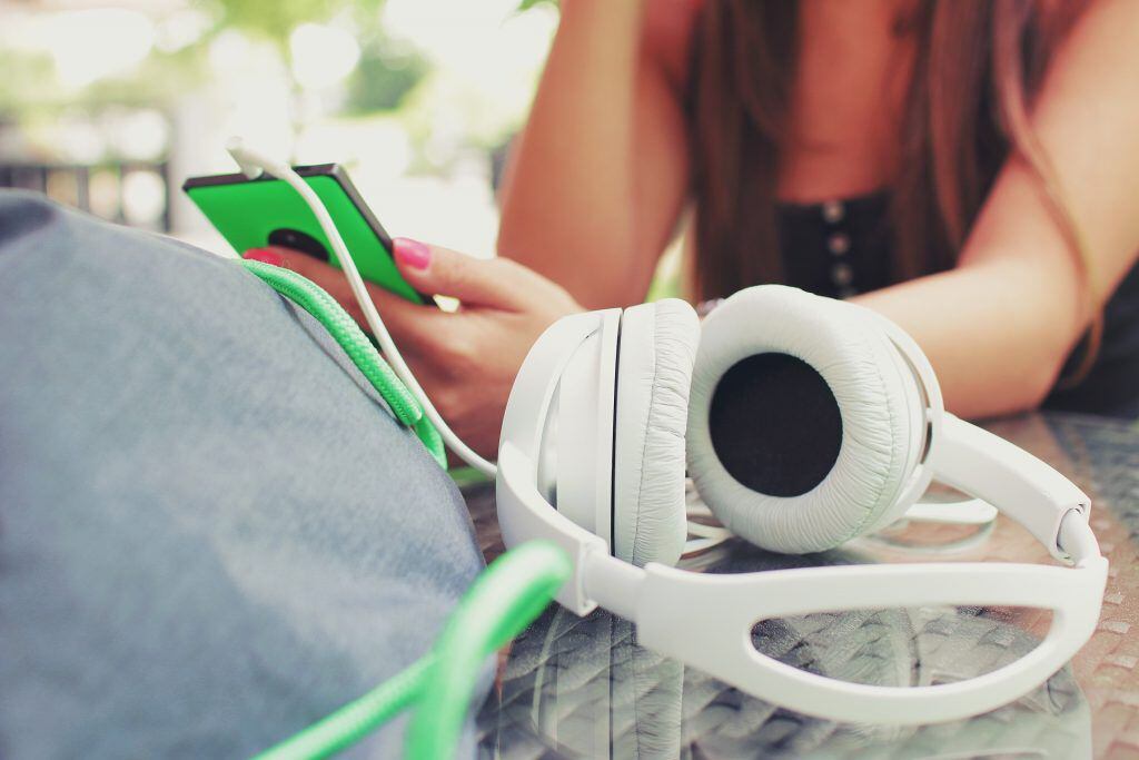 Confinamiento disparó el consumo de música digital y de podcasts