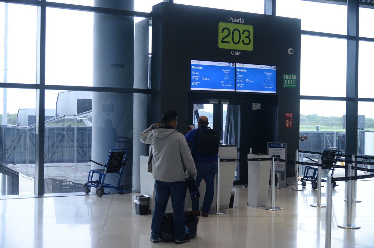 Tráfico aéreo de pasajeros en América Latina y el Caribe se recupera en 90.5% 